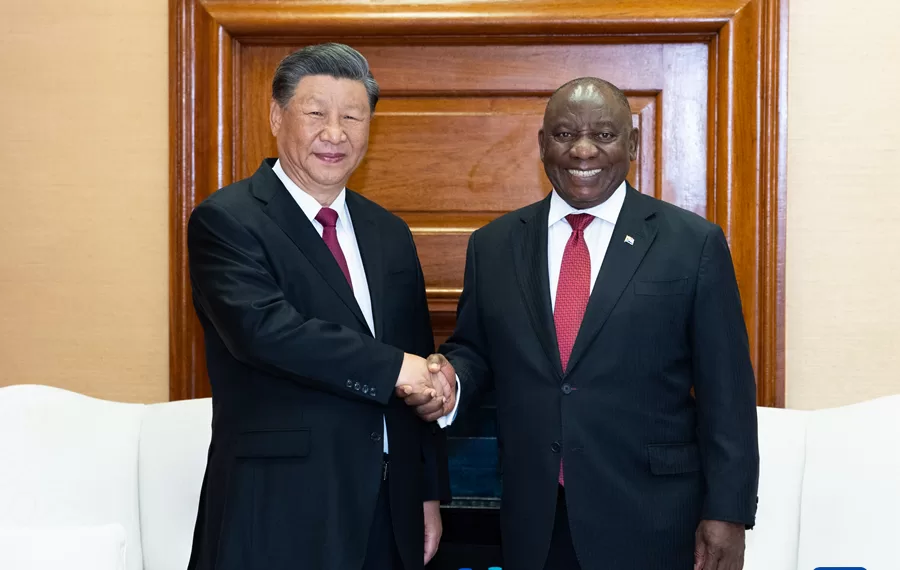 当地时间8月22日上午,正在南非进行国事访问的国家主席习近平在比勒陀利亚总统府同南非总统拉马福萨会谈。