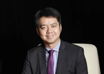 中国人民大学重阳金融研究院执行院长王文。