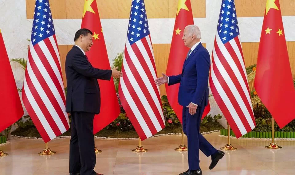 两位领导人2022 年在印度尼西亚的会晤。