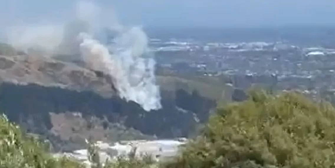 基督城港口山大火已得到控制,但仍存在燃烧热点