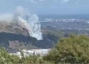 基督城港口山大火已得到控制，但仍存在燃烧热点