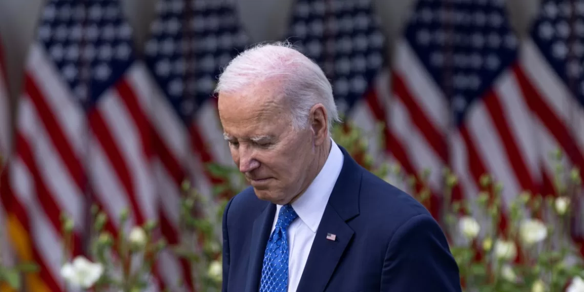 图为今年4月24日在美国华盛顿白宫拍摄的美国总统拜登的资料照片。