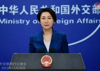 外媒称中国阻挠行经南海的海底电缆铺设 中方回应