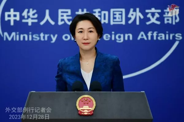 外媒称中国阻挠行经南海的海底电缆铺设 中方回应