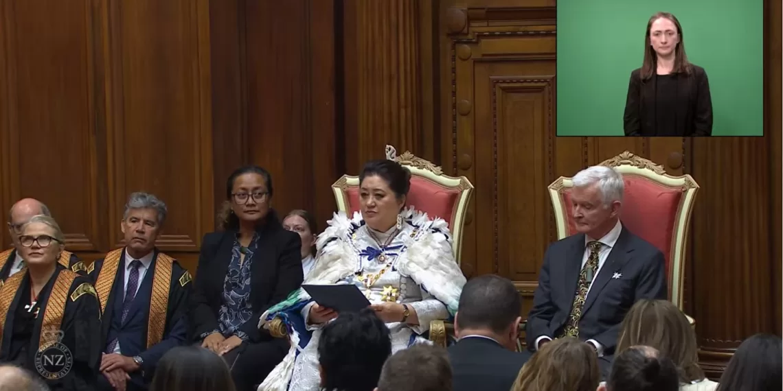 新西兰第54届国会开幕式上,总督辛迪夫人作传统的王座演讲。