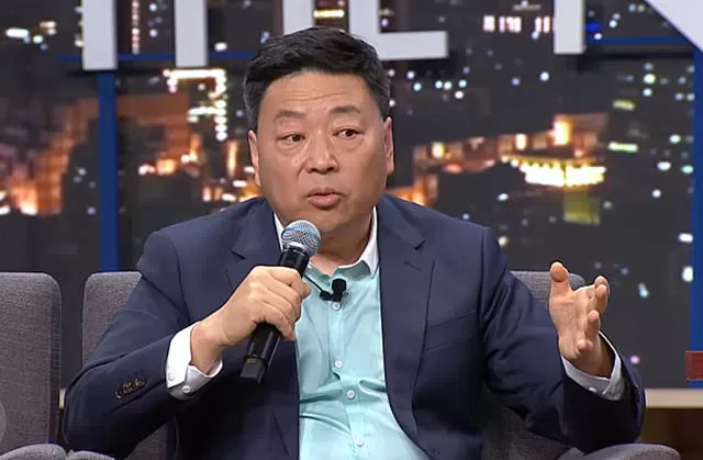 前央视记者王志安在台湾“夜夜秀”涉歧视争议后,被罚五年禁止入境