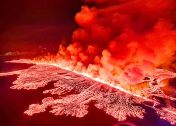 冰岛“蓝湖”附近火山再次喷发　是近期第4次