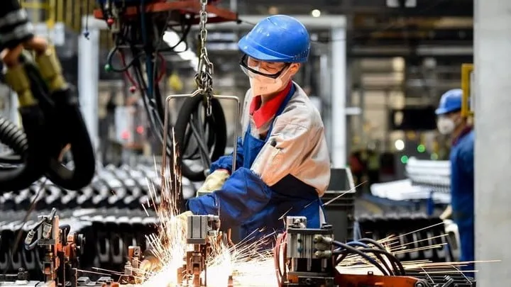 中国国家发展改革委有关负责人就《推动大规模设备更新和消费品以旧换新行动方案》答记者问