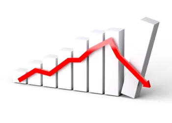 新西兰经济18个月内陷入第二次衰退