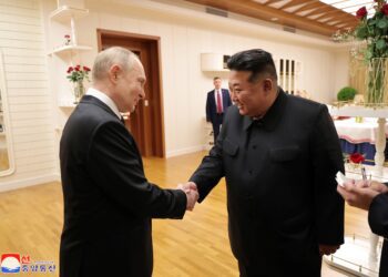 普京访问朝鲜、越南，这些信息值得关注