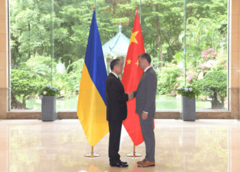 王毅同乌克兰外长库列巴会谈