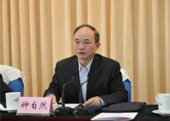 涉嫌故意泄露国家秘密！钟自然被逮捕