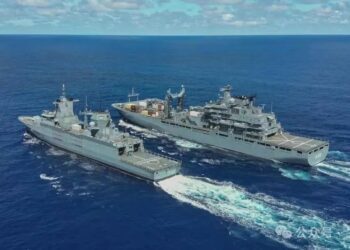 德軍艦過航台海　解放軍高度戒備