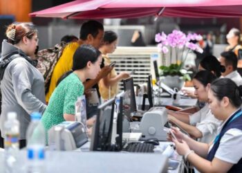 中国对日本等9国试行免签政策 并延长38国免签停留期限至30日