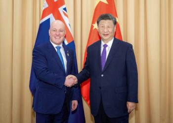 习近平会见新西兰总理，称中国愿意与新西兰建立相互尊重、包容的关系