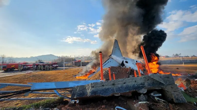 突发！韩国济州航空航班坠毁可能已导致179人身亡