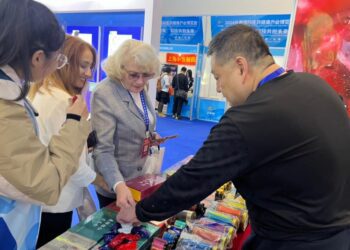 中国未来三年计划培训1300名海外中医药人才