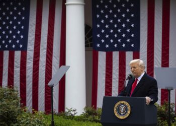 美国总统特朗普宣布国家紧急状态